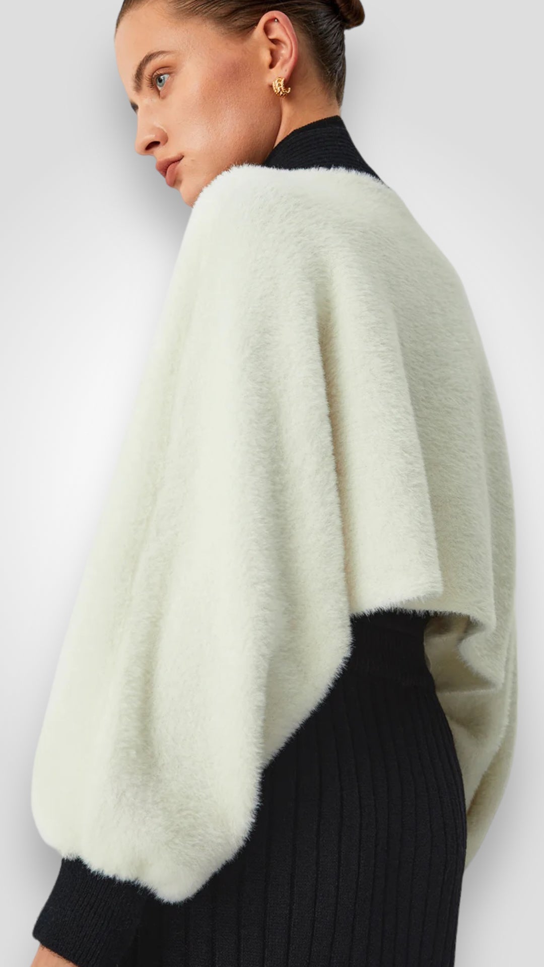 CONTRAST TRIM FUZZY CROP CARDIGAN MOLLY