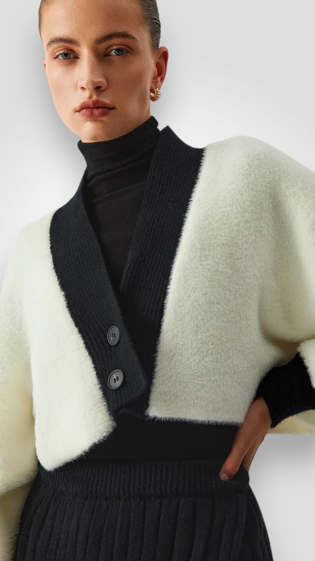 CONTRAST TRIM FUZZY CROP CARDIGAN MOLLY